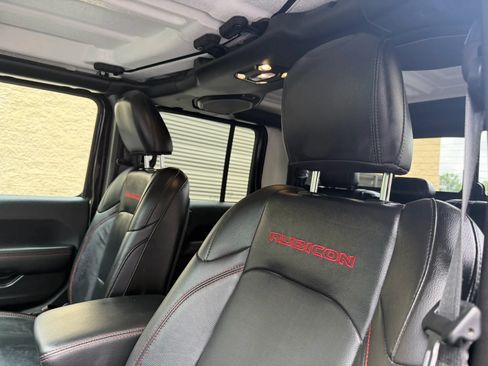 Used 2023 Jeep Gladiator Rubicon w/ Cold Weather Group AWD/4WD image 22