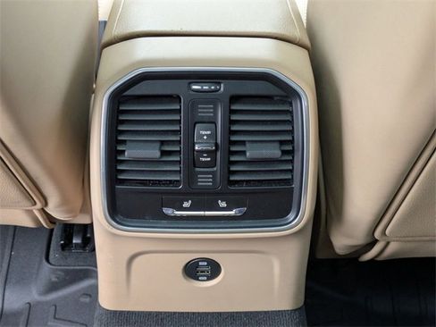 Used 2019 Porsche Macan S image 23