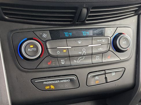 Used 2019 Ford Escape SEL image 24