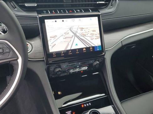 New 2025 Jeep Grand Cherokee Limited image 26