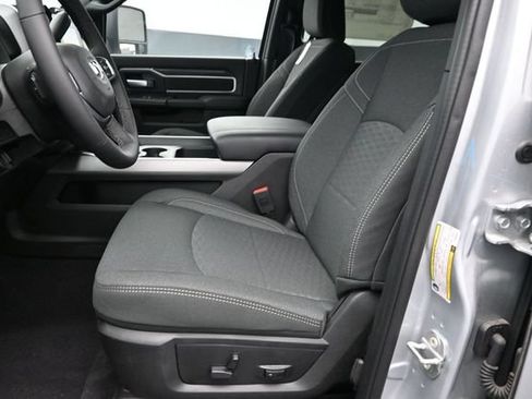 New 2026 RAM 2500 Big Horn AWD/4WD image 21