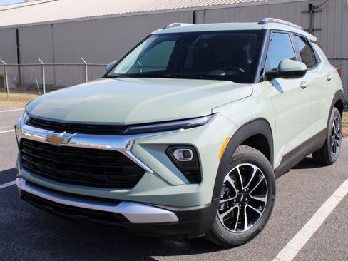 New 2026 Chevrolet TrailBlazer LT w/ Convenience Package image 1
