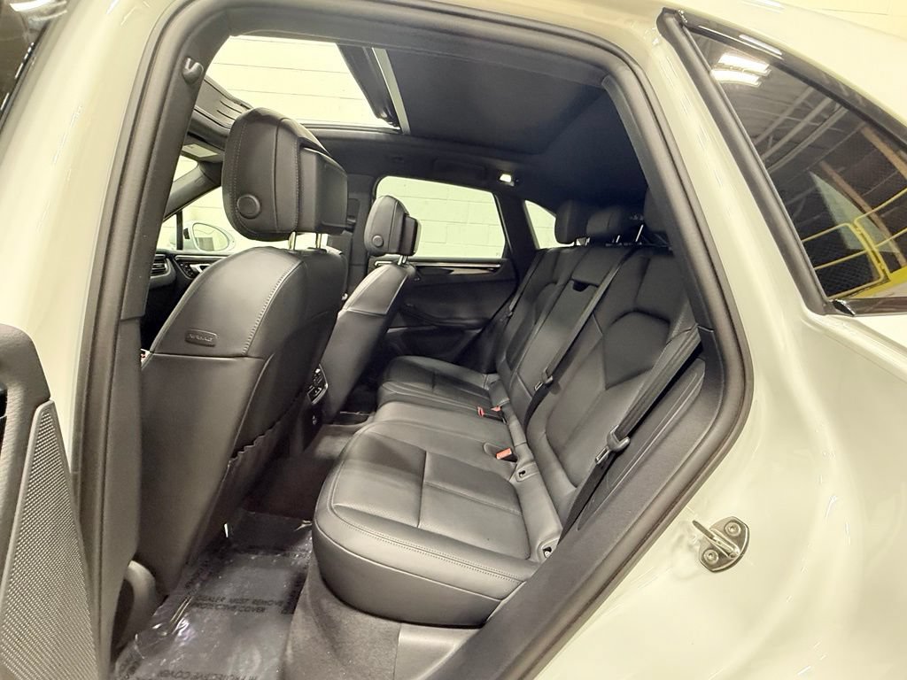 Used 2024 Porsche Macan S AWD/4WD image 36