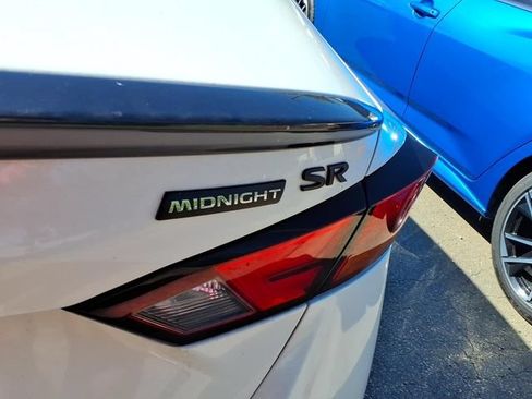 Used 2022 Nissan Altima 2.5 SR w/ Midnight Edition Package FWD image 10