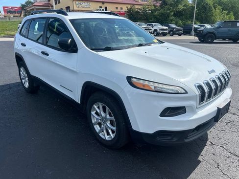 Used 2015 Jeep Cherokee Sport w/ Sport Appearance Group AWD/4WD image 3