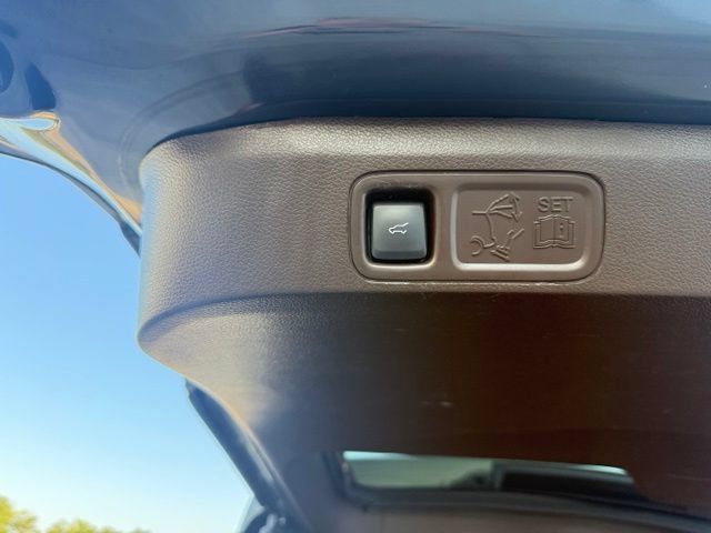 Used 2023 Ford Expedition Max King Ranch RWD image 14