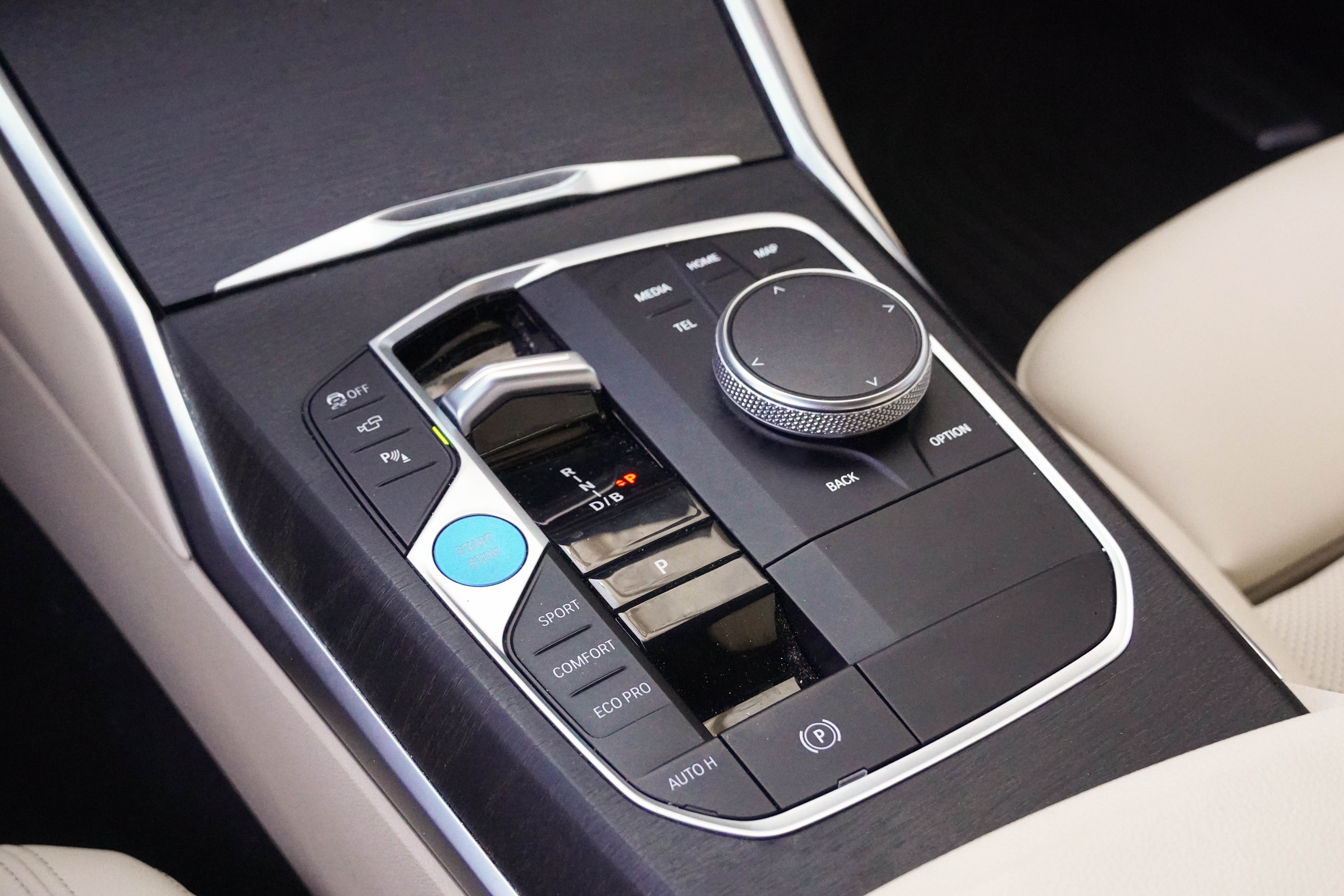 Certified 2024 BMW i4 eDrive35 w/ Premium Package RWD image 30