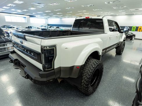 Used 2021 Ford F450 Lariat w/ Lariat Ultimate Package AWD/4WD image 5