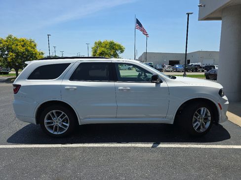 Used 2024 Dodge Durango GT AWD/4WD image 2