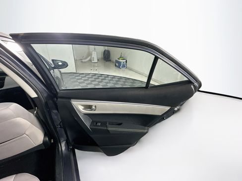 Used 2015 Toyota Corolla LE FWD image 28