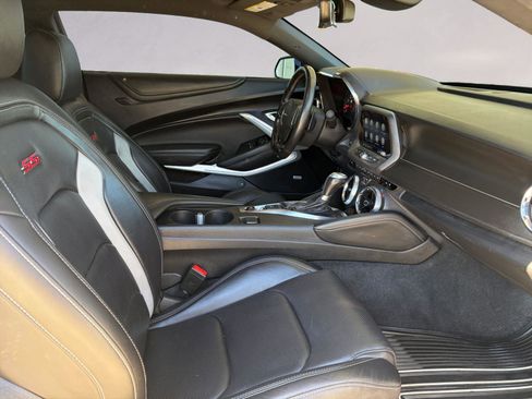 Used 2021 Chevrolet Camaro SS image 15