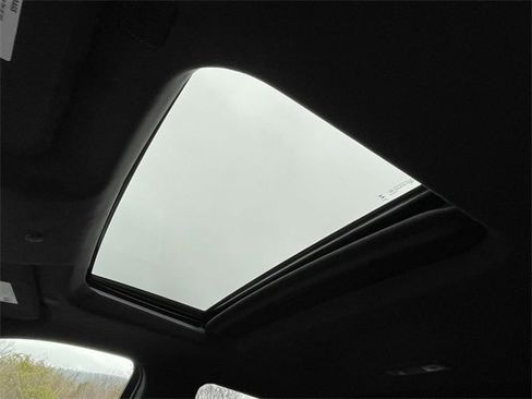 New 2026 GMC Sierra 2500 Denali Ultimate w/ LPO, Black Badging Package image 14