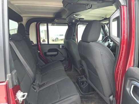 Used 2021 Jeep Gladiator Sport AWD/4WD image 11