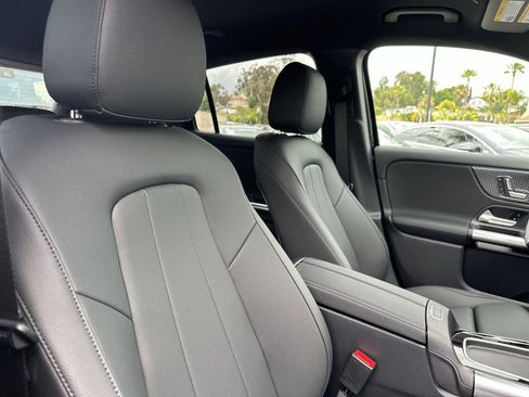Used 2025 Mercedes-Benz GLA 250 image 17