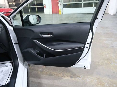 Used 2024 Toyota Corolla SE image 33