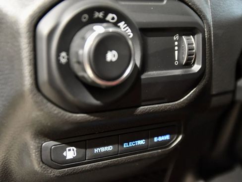 Used 2023 Jeep Wrangler Unlimited Rubicon 4xe AWD/4WD image 16