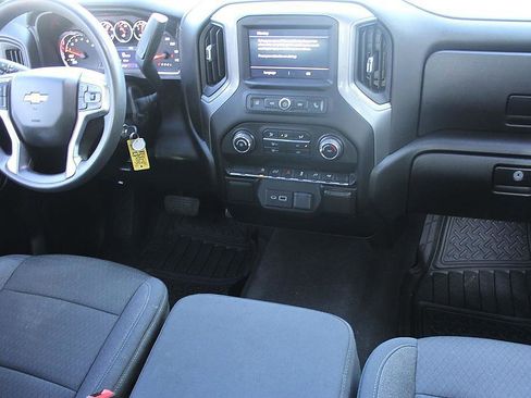 Used 2022 Chevrolet Silverado 1500 Custom w/ Safety Confidence Package image 14