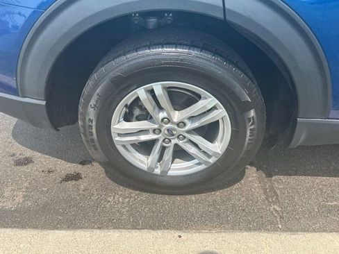 Used 2021 Ford Explorer XLT w/ Equipment Group 202A AWD/4WD image 44