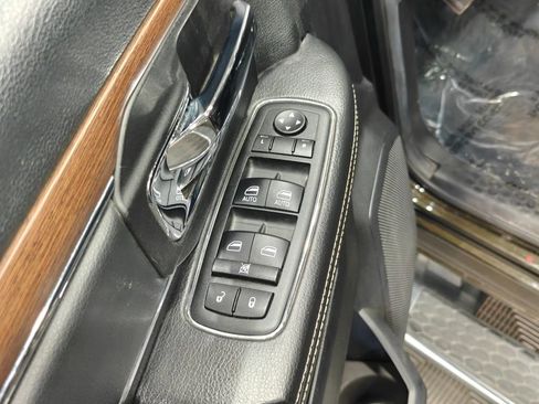 Used 2014 RAM 2500 Laramie w/ Convenience Group AWD/4WD image 62