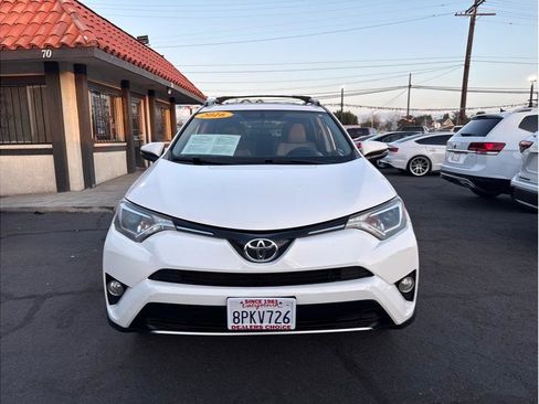 Used 2016 Toyota RAV4 XLE FWD image 1