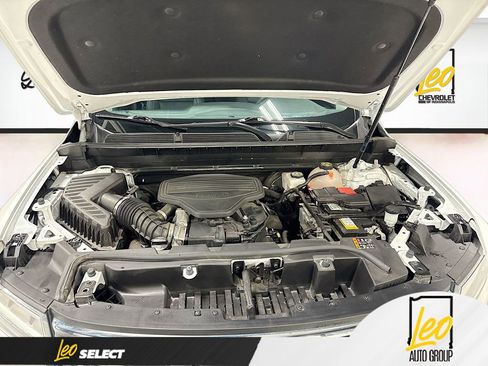 Used 2023 GMC Acadia SLT FWD image 33