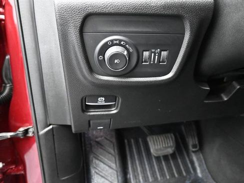 Used 2022 Jeep Grand Cherokee L Limited image 10