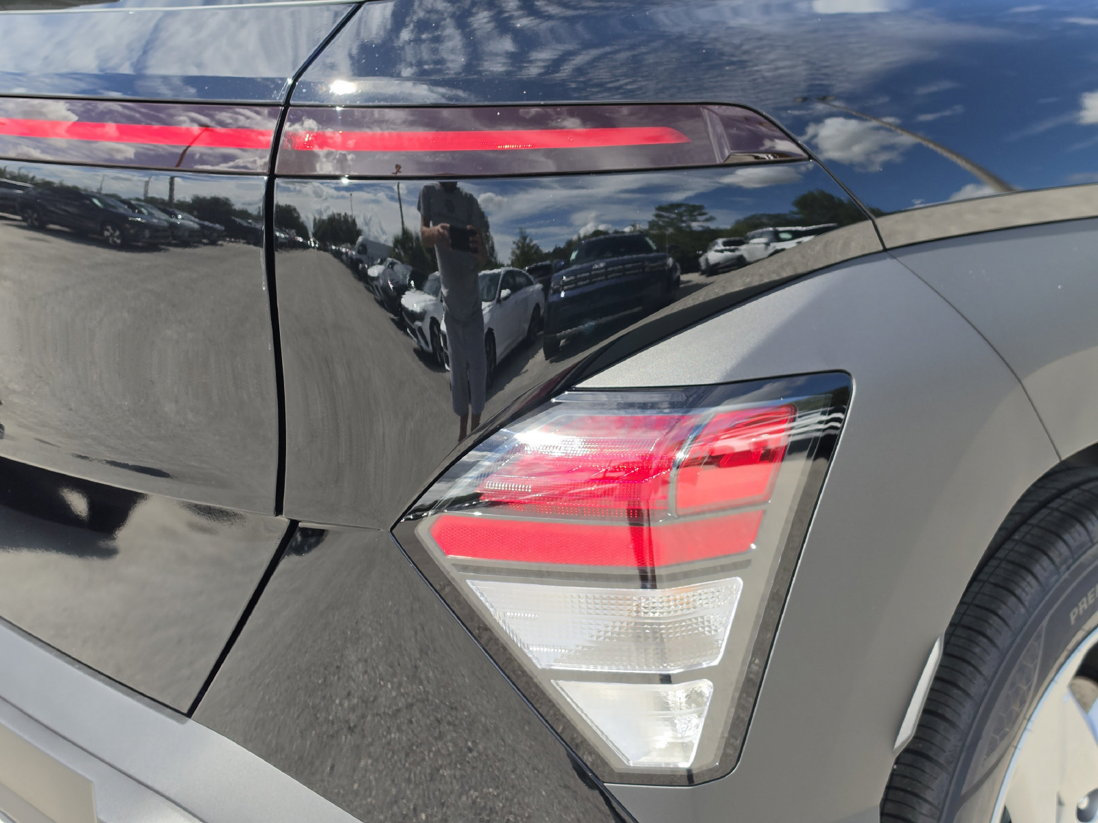 New 2027 Hyundai Kona SE FWD image 14