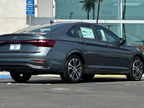 New 2025 Volkswagen Jetta Sport image 5