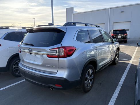 Used 2025 Subaru Ascent Premium image 6