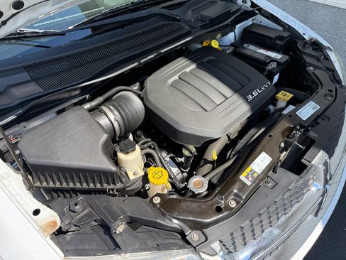 Used 2015 Dodge Grand Caravan SE w/ Quick Order Package 29E SE FWD image 11