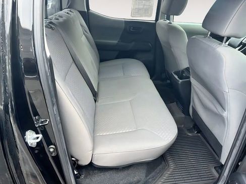 Used 2023 Toyota Tacoma SR image 13