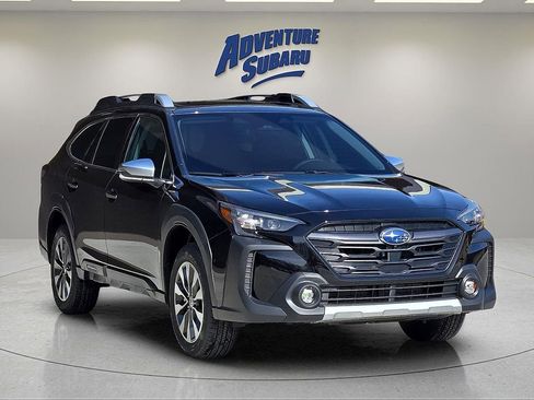 Certified 2025 Subaru Outback Touring AWD/4WD image 1