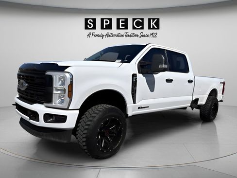 Used 2024 Ford F350 XLT AWD/4WD image 1