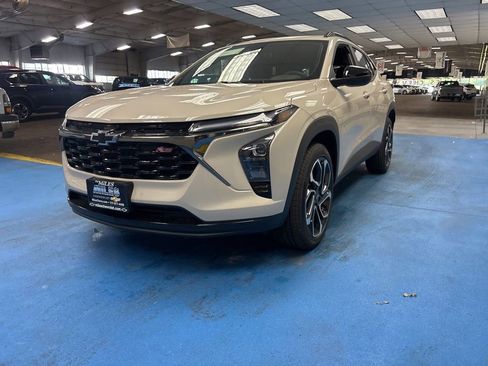 New 2026 Chevrolet Trax RS w/ Driver Confidence Package FWD image 10