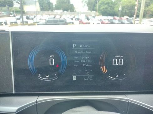 Used 2024 Hyundai Santa Fe SE AWD/4WD image 7