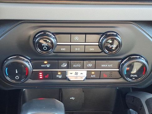 Used 2022 Ford Bronco Big Bend image 8