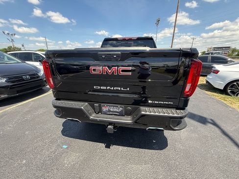 Used 2022 GMC Sierra 1500 Denali w/ Denali Reserve Package AWD/4WD image 4