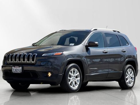 Used 2015 Jeep Cherokee Latitude w/ Comfort/Convenience Group image 7