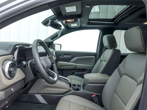 New 2026 Chevrolet Colorado ZR2 w/ Technology Package image 15