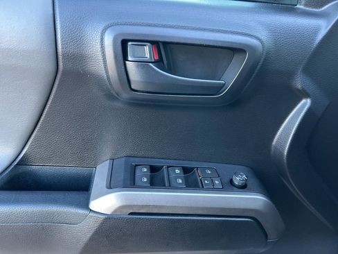 Used 2021 Toyota Tacoma SR5 image 18