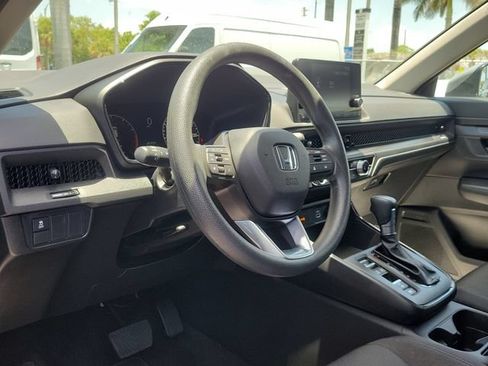 Used 2025 Honda CR-V LX image 7