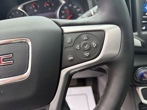 Used 2023 GMC Terrain SLT w/ Infotainment Package II image 25