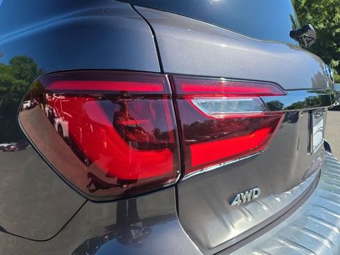 Used 2023 INFINITI QX80 Premium Select w/ Cargo Package AWD/4WD image 18