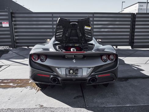 Used 2022 Ferrari F8 Tributo image 30