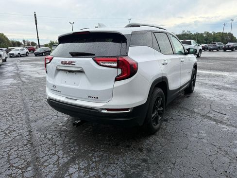 Used 2022 GMC Terrain AT4 AWD/4WD image 4