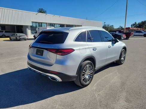 Used 2024 Mercedes-Benz GLC 300 4MATIC image 2