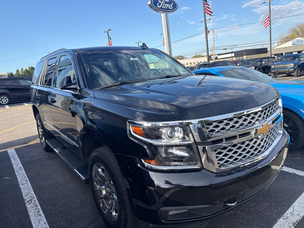 Used 2018 Chevrolet Tahoe LT w/ LT Signature Package AWD/4WD image 4