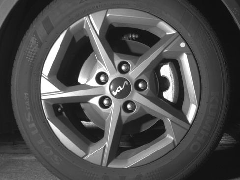 Used 2025 Kia K4 LXS image 13