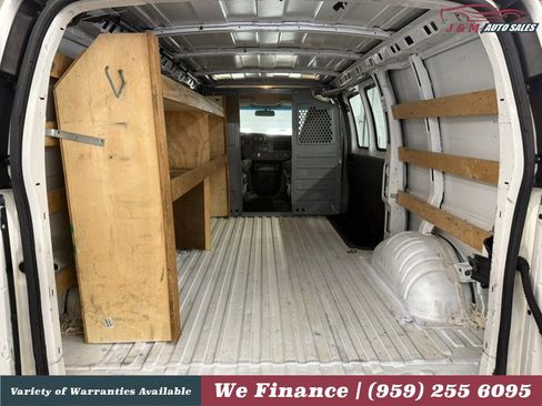 Used 2018 Chevrolet Express 2500 w/ Driver Convenience Package RWD image 27