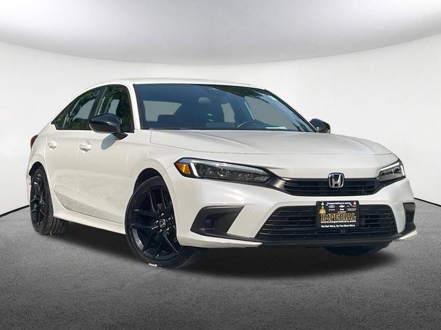 Used 2023 Honda Civic Sport image 2
